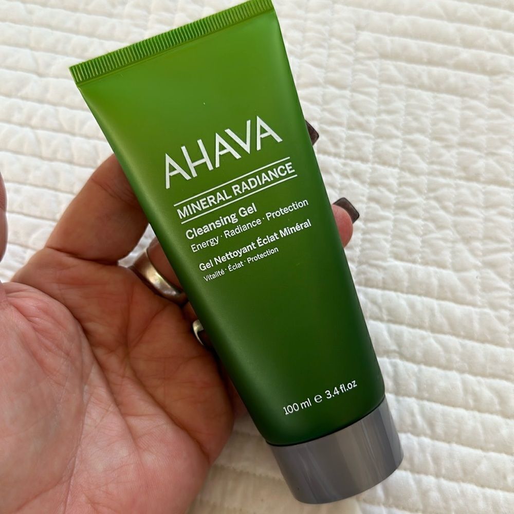 AHAVA Mineral Radiance Cleansing Gel